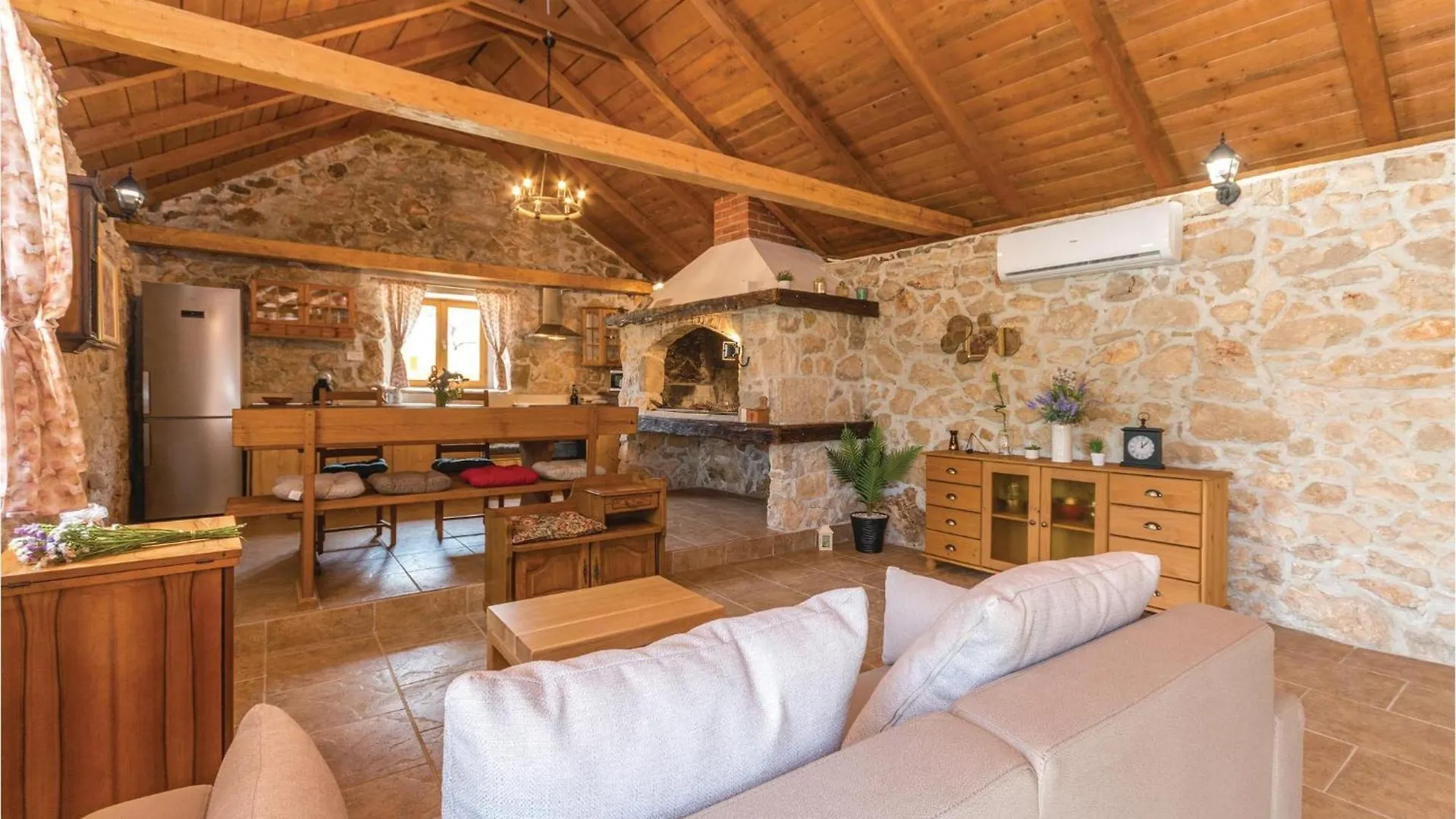 Lovely Home In Jagodnja Gornja With Wifi Gornja Jagodnja Croazia